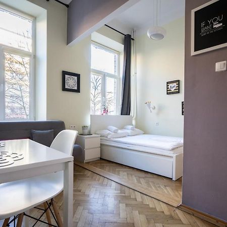 Elegant Apartment Copernicus ワルシャワ エクステリア 写真