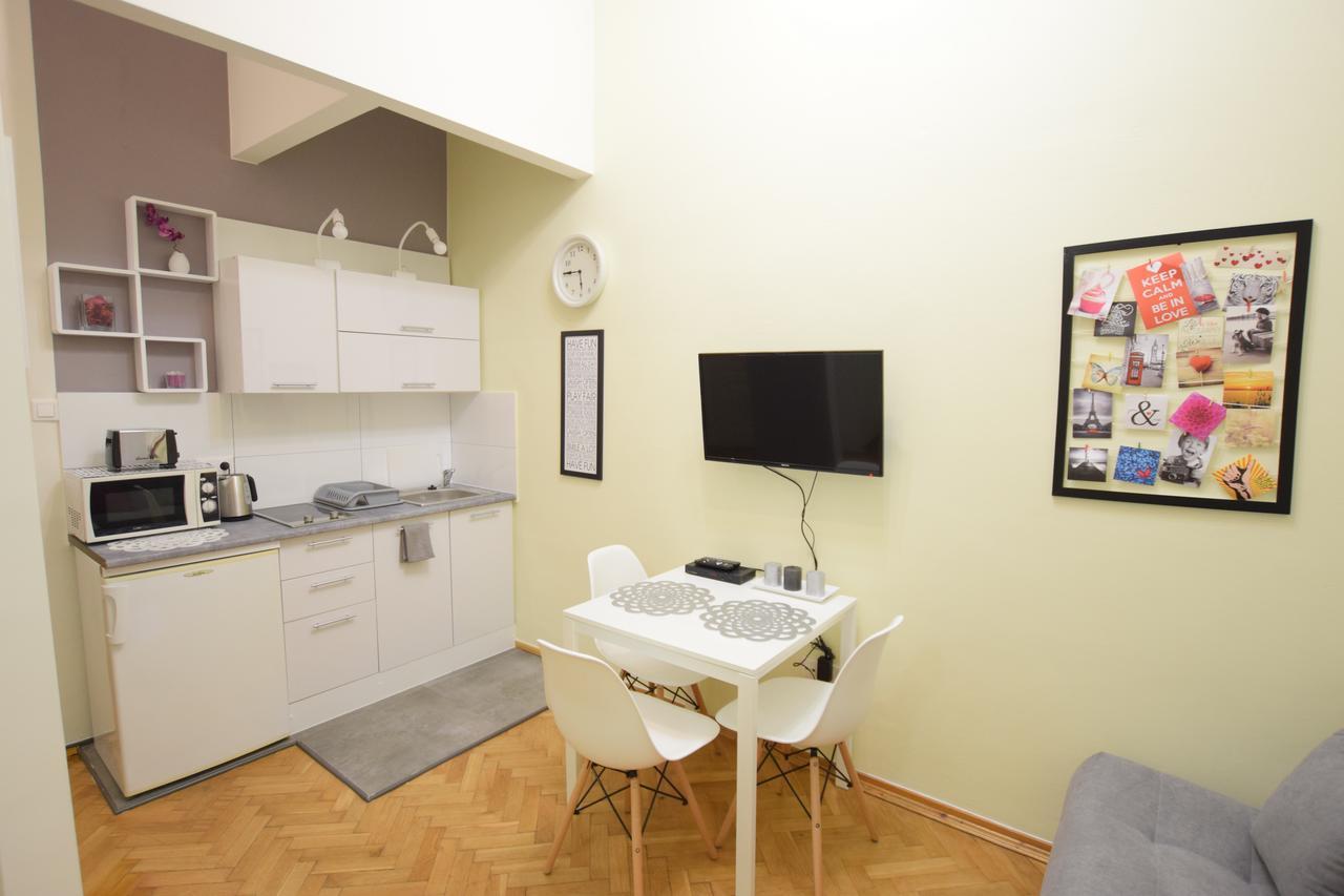 Elegant Apartment Copernicus ワルシャワ エクステリア 写真