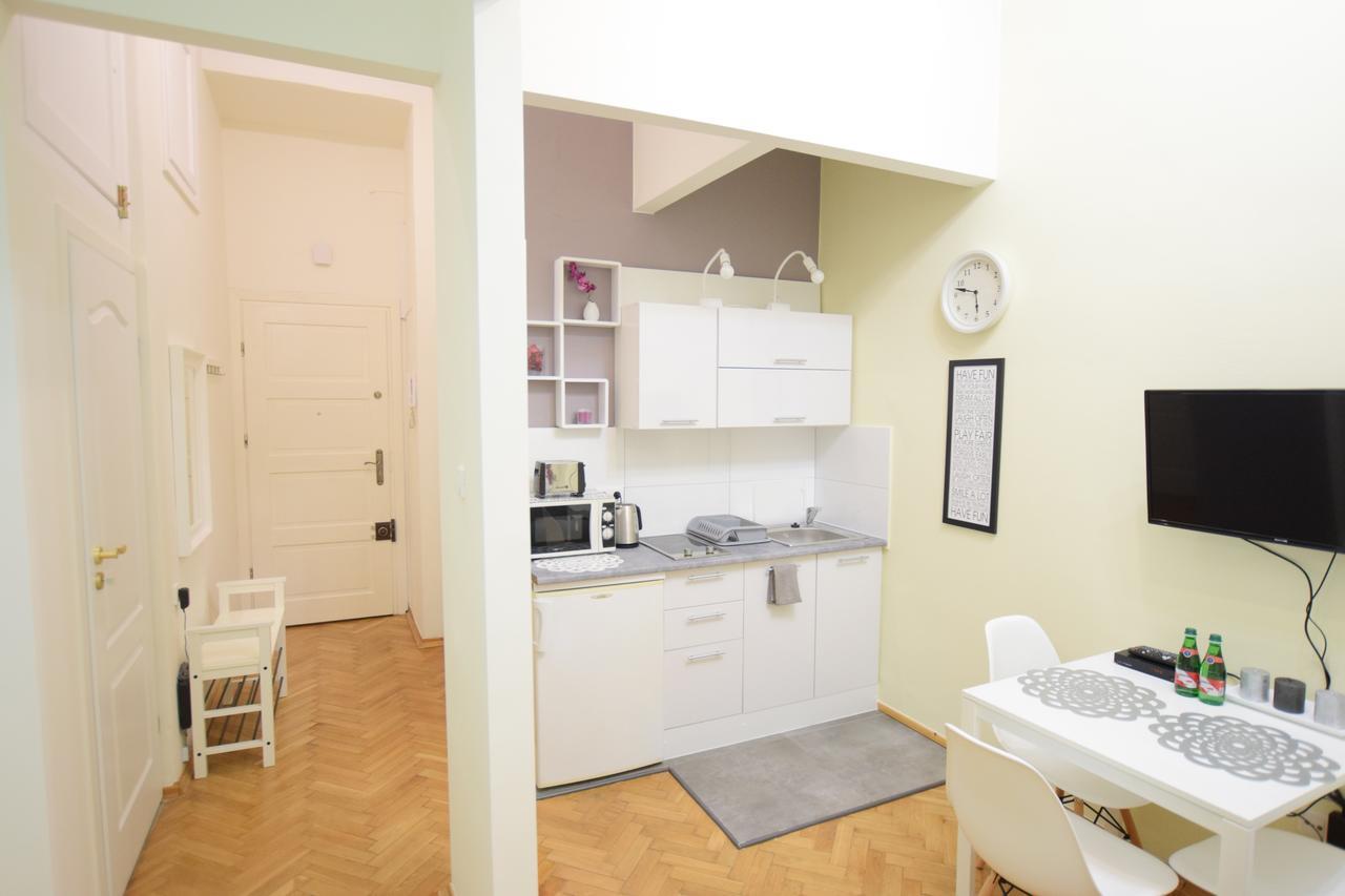 Elegant Apartment Copernicus ワルシャワ エクステリア 写真