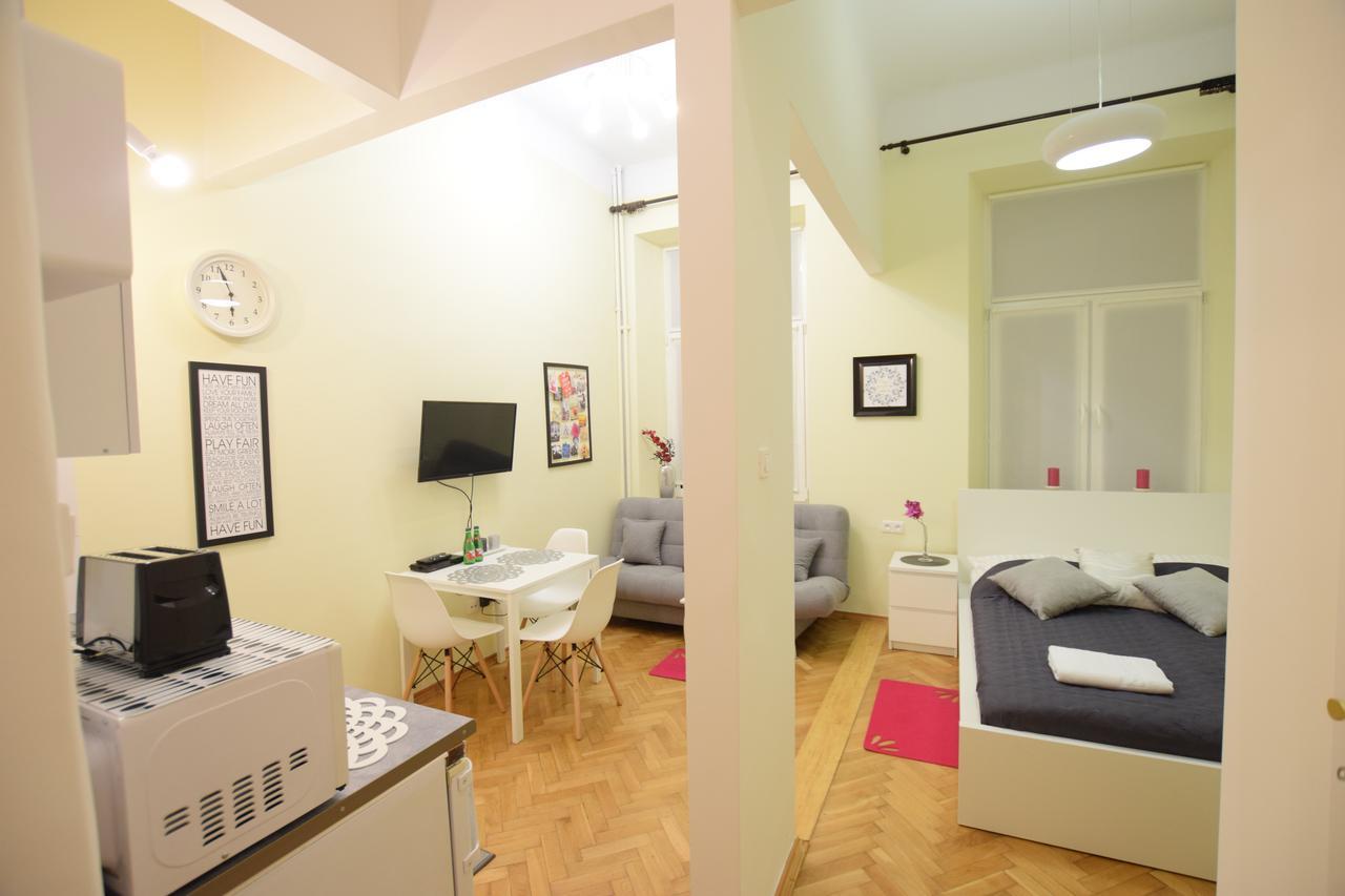 Elegant Apartment Copernicus ワルシャワ エクステリア 写真