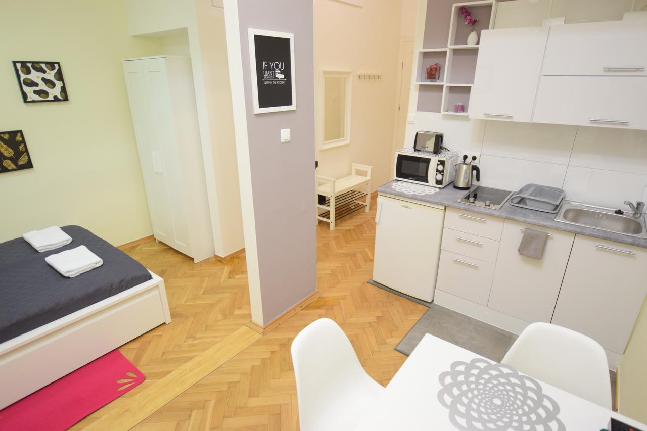 Elegant Apartment Copernicus ワルシャワ エクステリア 写真