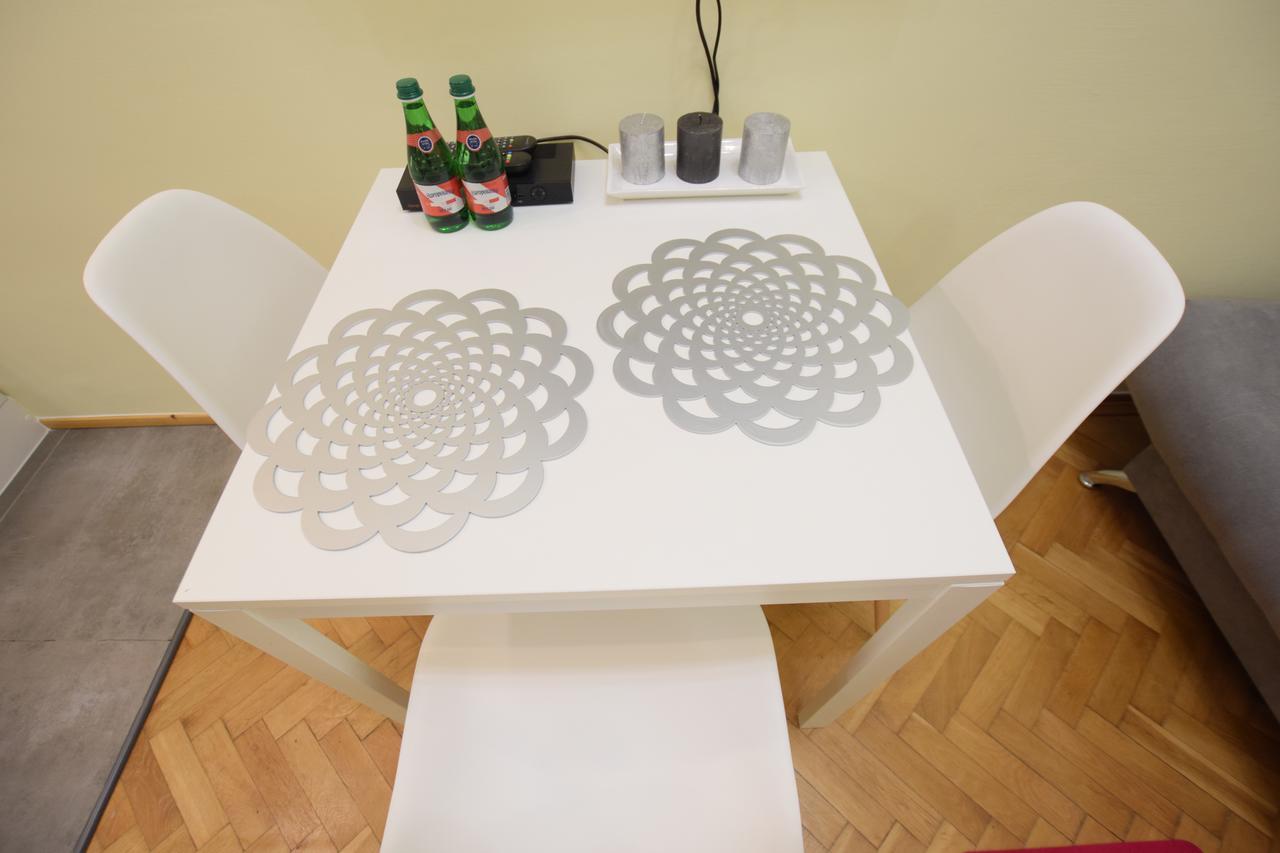 Elegant Apartment Copernicus ワルシャワ エクステリア 写真