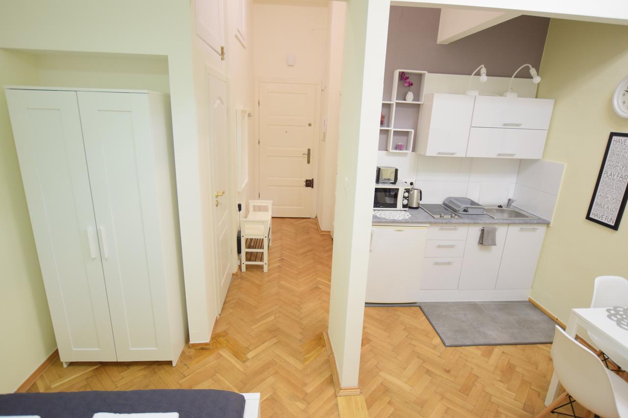Elegant Apartment Copernicus ワルシャワ エクステリア 写真