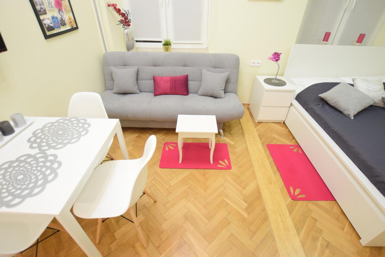 Elegant Apartment Copernicus ワルシャワ エクステリア 写真