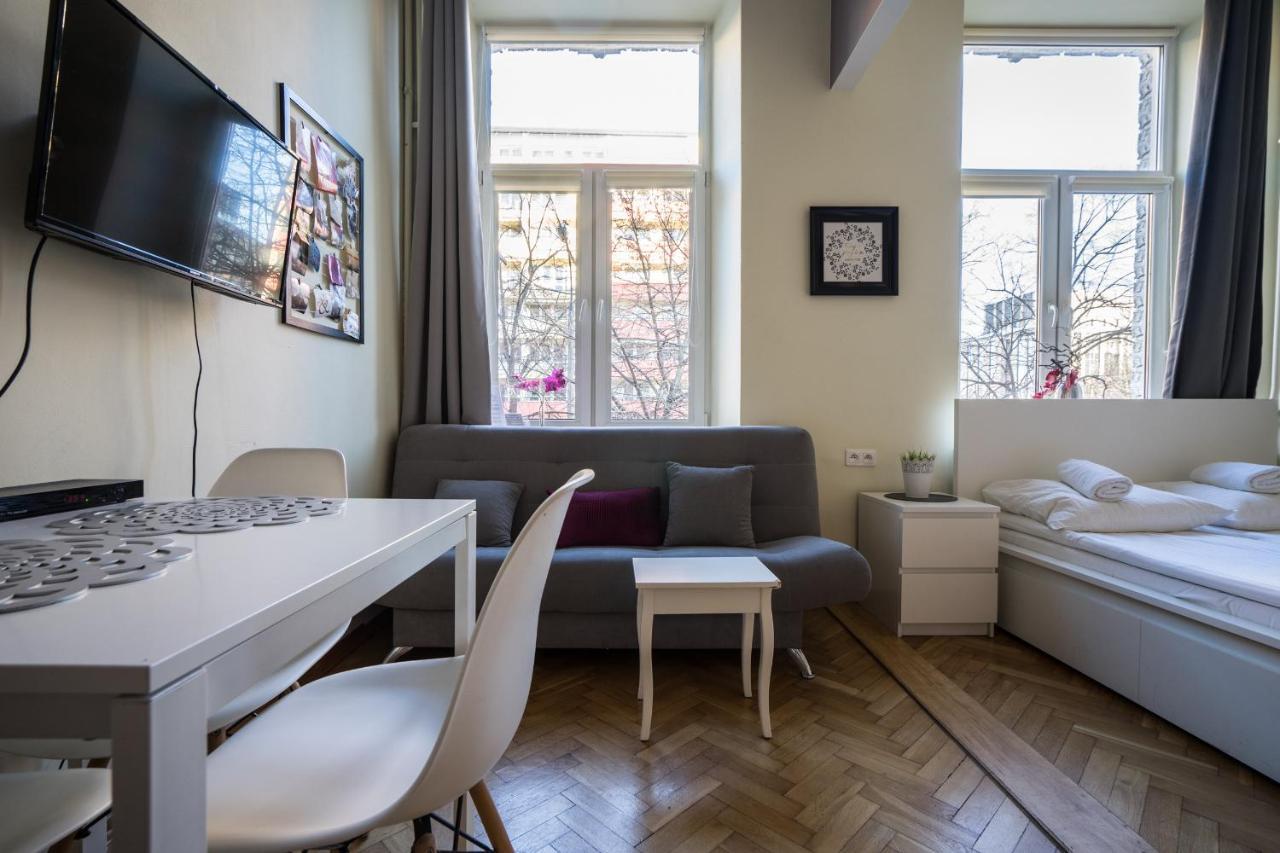 Elegant Apartment Copernicus ワルシャワ エクステリア 写真