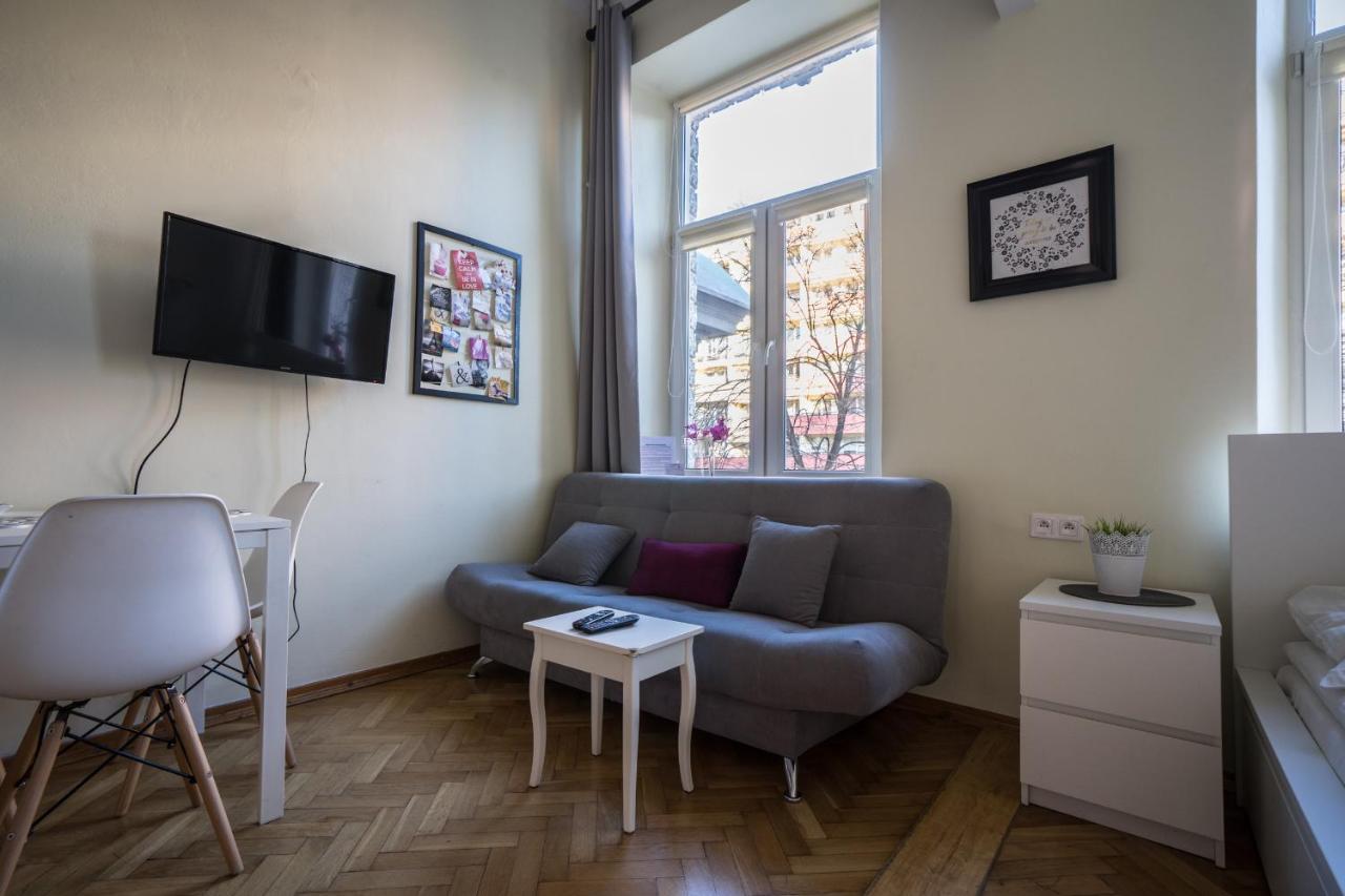 Elegant Apartment Copernicus ワルシャワ エクステリア 写真