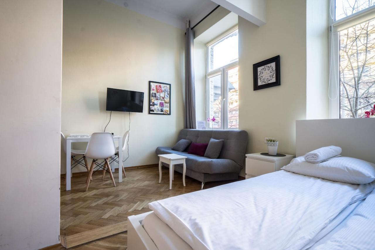 Elegant Apartment Copernicus ワルシャワ エクステリア 写真