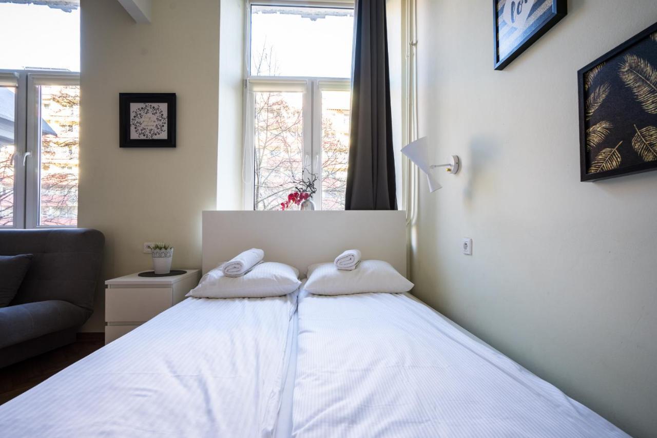 Elegant Apartment Copernicus ワルシャワ エクステリア 写真